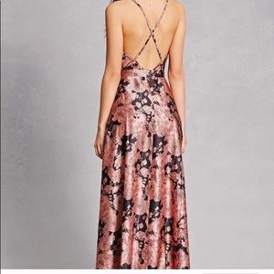 tea gardens rusty rose floral print satin maxi dress